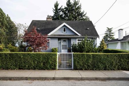 1512 SEVENTH AVENUE, New Westminster, British Columbia V3M 2K3, Canada