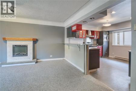 1211 FAIRFIELD ROAD, ויקטוריה, קולומביה הבריטית V8V 3B3, קנדה 