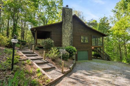 447 Cherokee Circle, Tryon, Северная Каролина 28782, Соединенные Штаты