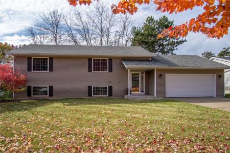 2523 Kenora Parkway, Eau Claire, Wisconsin 54703, Stati Uniti