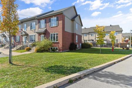 1471Z Place des Graminées, Saint-Rémi, Quebec J0L 2L0, Canada