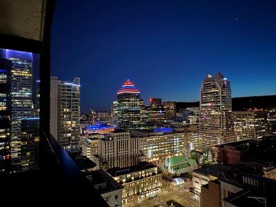 1205 Place Phillips, Montréal (Ville-Marie), Quebec H3B 0H3, Canada