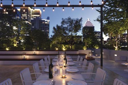 1205  Place Phillips, Montréal (Ville-Marie), Quebec H3B 0H3, Canada