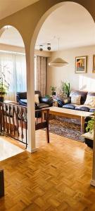 6455  Rue Baillargeon, Brossard, Quebec J4Z 1T2, Canadá