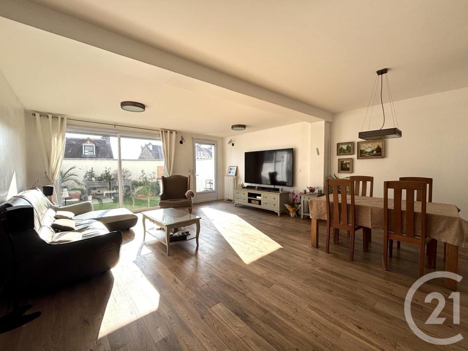 Suresnes, איל-דה-פרנס 92150, צרפת