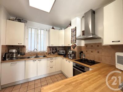 Suresnes, איל-דה-פרנס 92150, צרפת