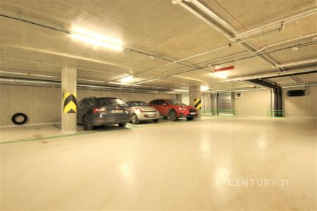 Komunardů, Praha, území Hlavního města Prahy 100 00, Czech Republic