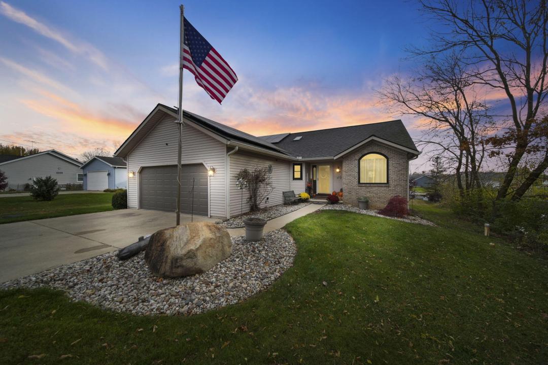 8826 Irish Mist, Onsted, Michigan 49265, USA