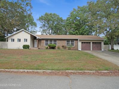 738 Oxford Rd., Lanoka Harbor, NJ 08734, USA