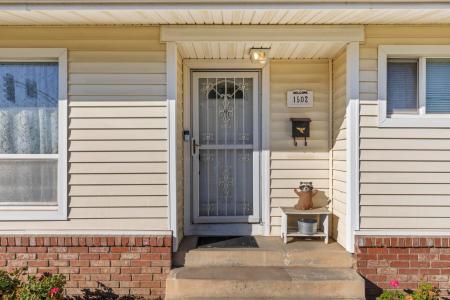 1502 Gray Avenue, Yuba City, קליפורניה 95991, ארצות הברית של אמריקה 