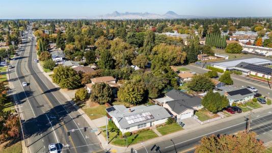 1502 Gray Avenue, Yuba City, קליפורניה 95991, ארצות הברית של אמריקה 