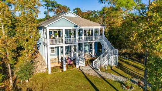 9524 Connie Cove Road, Orientalisch, North Carolina 28571, USA