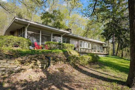 9806 Raintree Dr N, Columbus, Indiana 47201, États-Unis