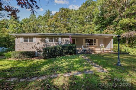 3214 Debbie Drive, Hendersonville, North Carolina 28791