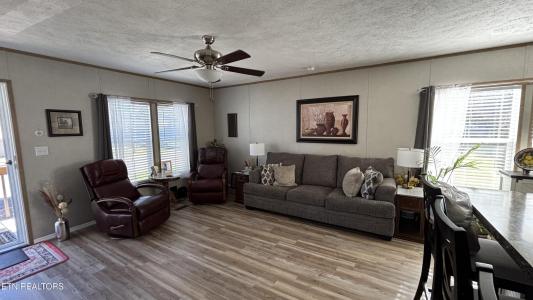 519 Johns Creek St, Clinton, Tennessee 37716, Estados Unidos