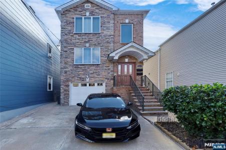 221 William Street, Harrison, NJ 07029, USA