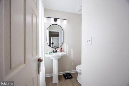 112 Equinox Way West, Martinsburg, Zachodnia Wirginia 25401, USA