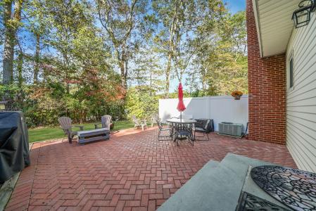 11 Bartlett Commons, Yaphank, New York 11980