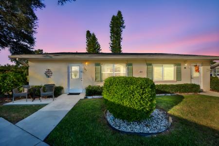 2202 Clubhouse Dr # 180, Sun City Center, Florida 33573, USA