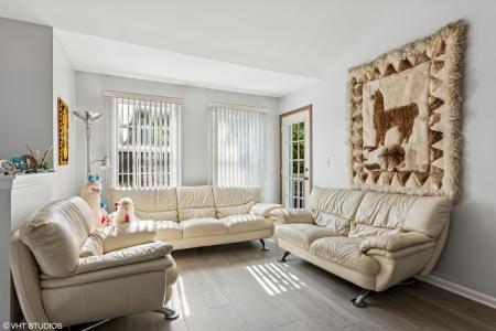 201 Hidden Creek Lane , 201, North Aurora, Illinois 60542