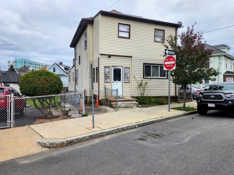 74 Garfield Ave, Revere, Massachusetts 02151, États-Unis