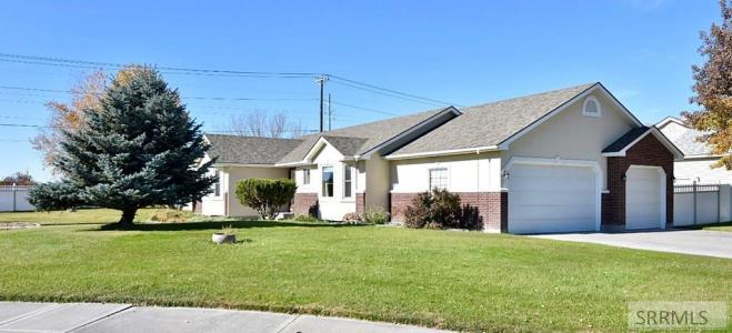 1529 Sunny Pine Way, Idaho Falls, Идаго 83404, Соединенные Штаты