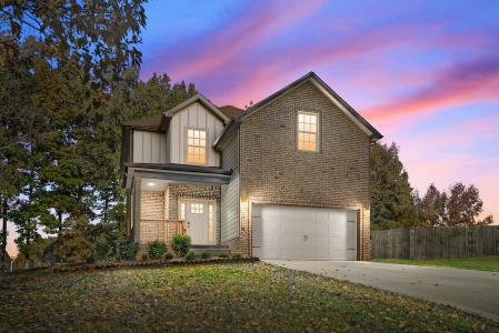 4331 Memory Ln, Adams, Tennessee 37010, USA