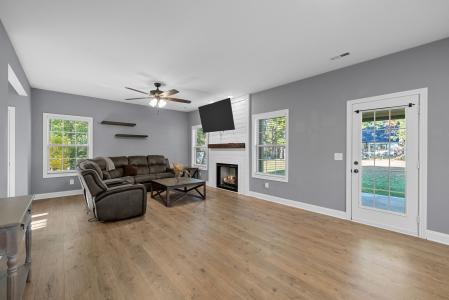 4331 Memory Ln, Adams, Tennessee 37010, États-Unis