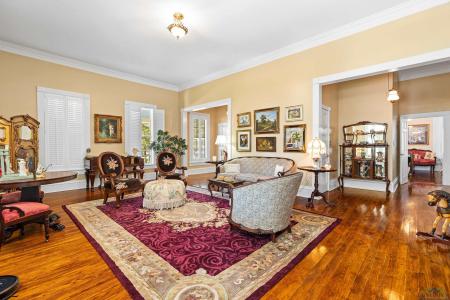 304 & 308 N Alley, Jefferson, Texas 75657