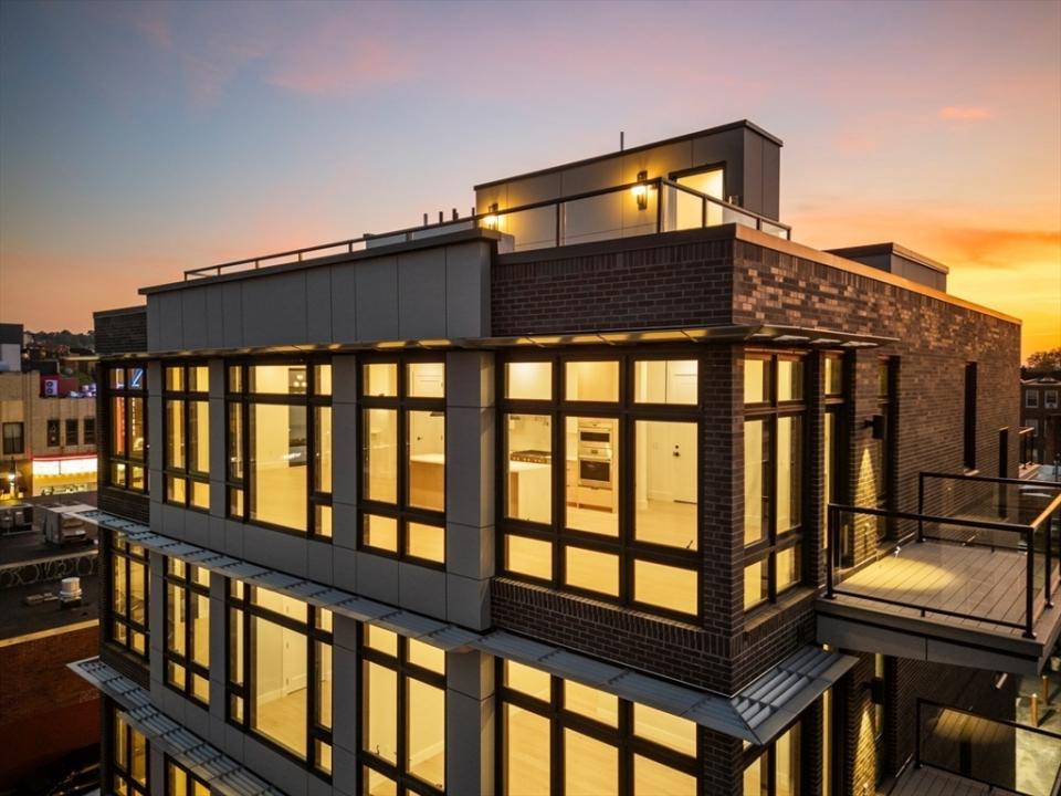 14 Green Street , #PH2, Brookline, Massachusetts 02446