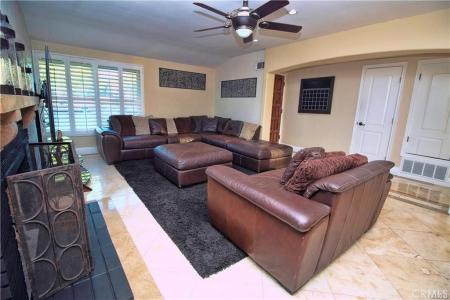 7719 Shoup, West Hills, Kalifornien 91304, USA