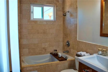 7719 Shoup, West Hills, Kalifornien 91304, USA