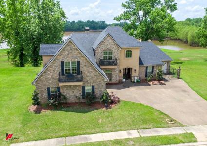 504 Belle Rouge Circle, Bossier City, Louisiana 71111, USA