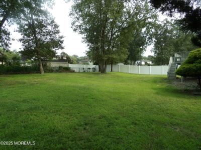 30 Brunswick Drive, Howell, New Jersey 07731, USA