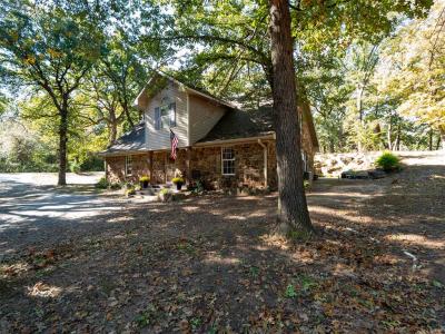 17 Rustic Oaks Drive, Shawnee, Oklahoma 74804