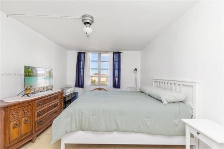 8900 Washington Blvd , 404, Pembroke Pines, Flórida 33025, Estados Unidos