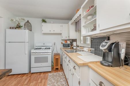 926 Kaypat, Hope, Michigan 48628, USA