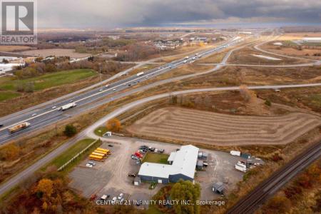 1701 DARLINGTON PARK ROAD, Clarington (courtice), Ontario L1E 2P7, Canada