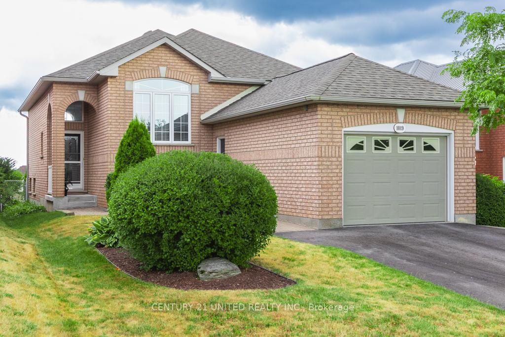 1019 BAKER STREET, Peterborough, Ontario K9H 7P7, Kanada