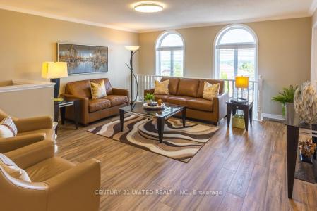 1019 BAKER STREET, Peterborough, Ontario K9H 7P7, Kanada