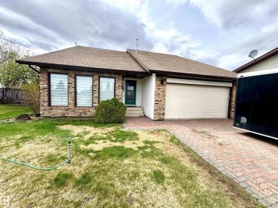 5202 55A STREET, St. Paul Town, Alberta T0A 3A1, Canada