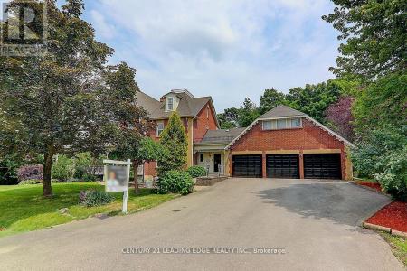 7 MAPLE VIEW LANE, Whitchurch-Stouffville-, Ontario L4A 7X5, Canada
