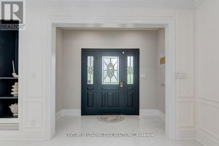 7 MAPLE VIEW LANE, Whitchurch-Stouffville-, Ontario L4A 7X5, Canada