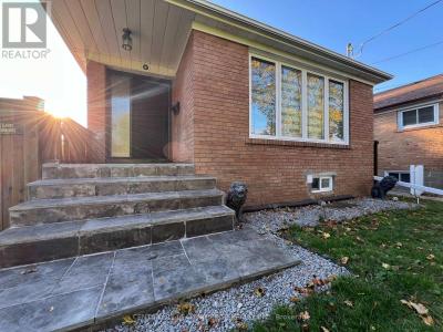 64 LINGARDE DRIVE, Toronto (wexford-maryvale), オンタリオ M1R 1X9, カナダ