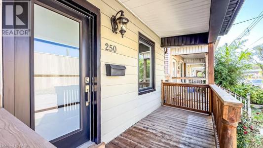 250 AVONDALE STREET, Hamilton, Ontario L8L 7C5, Kanada