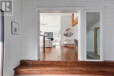 145 RUSSELL STREET WEST, Blue Mountains, オンタリオ N0H 2P0, カナダ