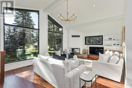 145 RUSSELL STREET WEST, Blue Mountains, オンタリオ N0H 2P0, カナダ