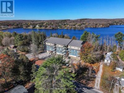 4 LAKE AVENUE, Dysart Et Al (dysart), Ontario K0M 1S0, Kanada