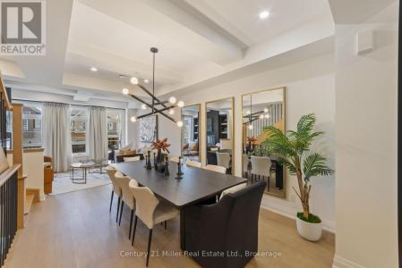 2150 TRAFALGAR ROAD, Oakville (ro River Oaks), Ontario L6H 8A5, Canada