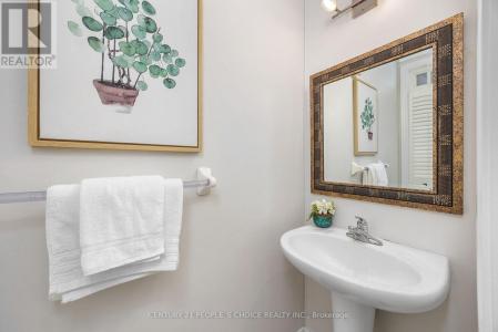 32 FRENCHPARK CIRCLE, Brampton (credit Valley), Ontario L6X 0Y6, Canadá